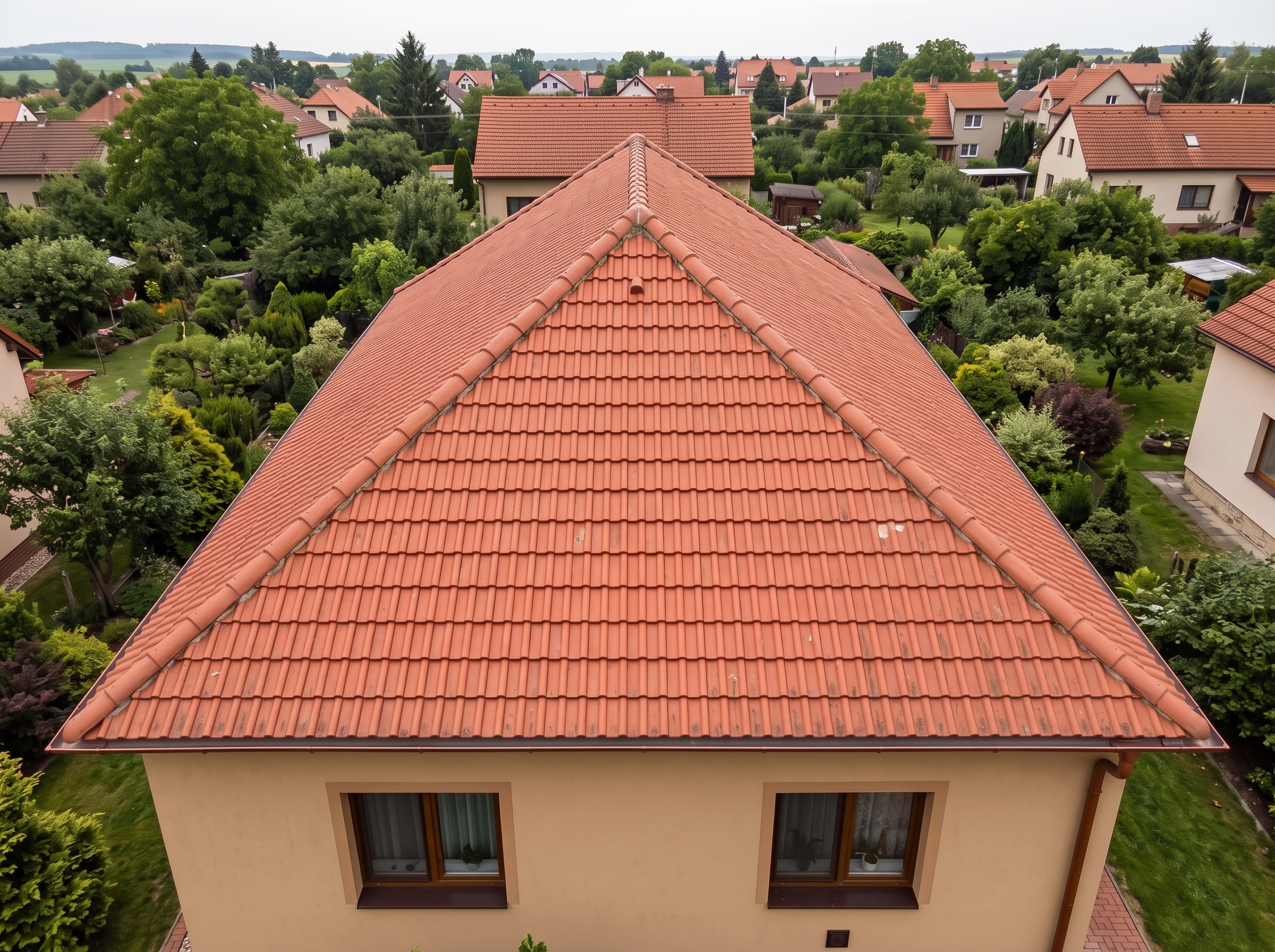 Čištění střechy rodinného domu — stav po